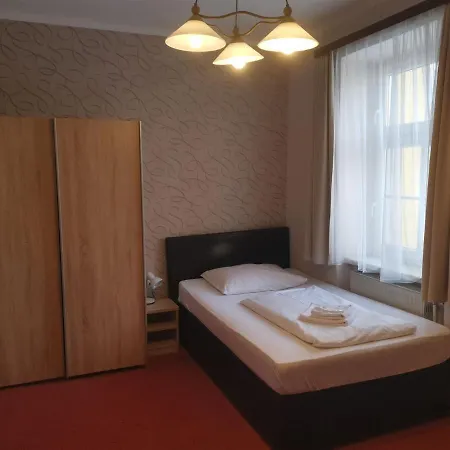 伊丽莎白膳食公寓 3*