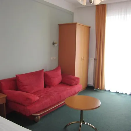 伊丽莎白膳食公寓 招待所 圣珀尔滕