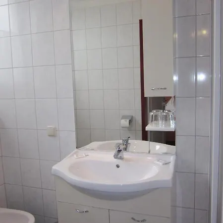 伊丽莎白膳食公寓 3*